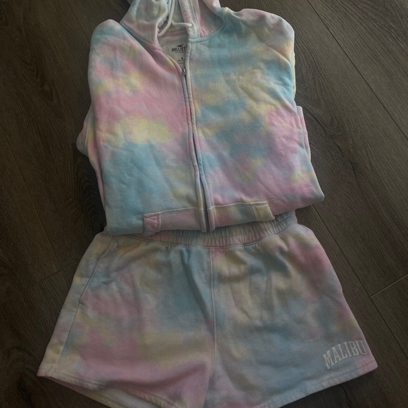 HOLLISTER TIE DYE SET - Picture 1 of 1